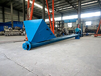 螺旋輸送機(jī)的輸送結(jié)構(gòu)為：螺旋機(jī)殼，螺旋軸，螺旋葉片，螺旋電機(jī)等多個(gè)部件的使用。